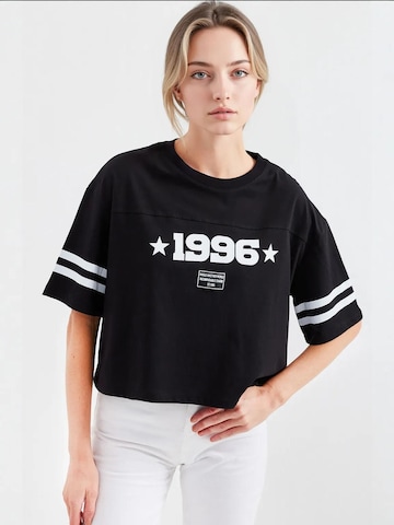 T-shirt Bigdart en noir : devant