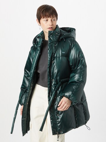 LEVI'S ® Зимно палто 'Pillow Bubble Mid' в зелено: отпред