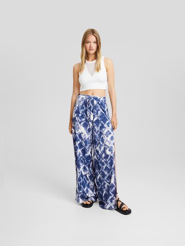 Bershka Wide Leg Hose in Blau