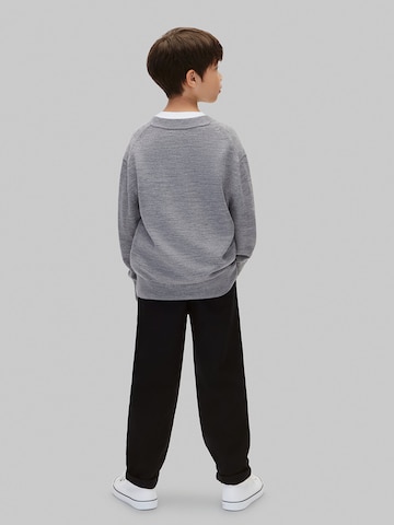 Calvin Klein Jeans regular Pullover i grå