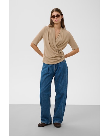 SOAKED IN LUXURY - Blusa 'Columbine' en beige