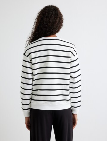 Koton Sweatshirt in White