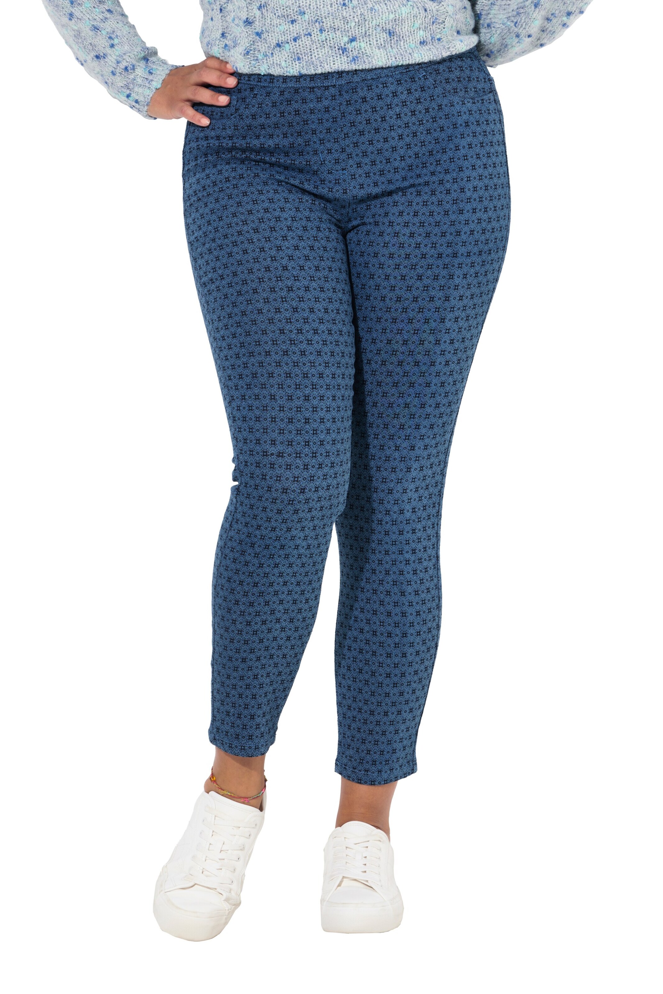 Janet & Joyce Slim fit Jeggings in Blue: front