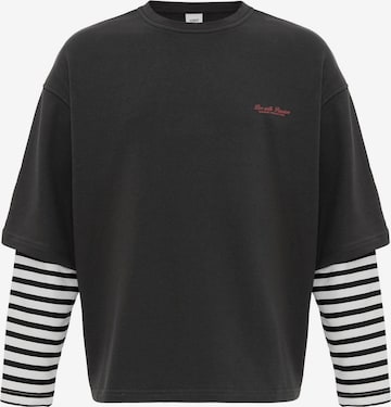 VAMOS CLO Sweatshirt in Grey: front
