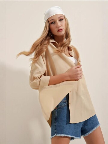 Chemisier Bigdart en beige : devant