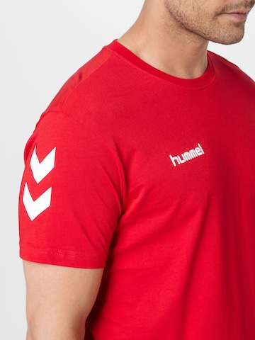HummelTehnička sportska majica - crvena boja