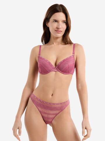 String 'Exception' di ETAM in rosa