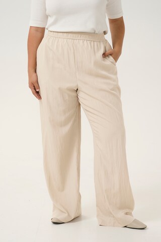 KAFFE CURVE Loose fit Trousers in Beige: front