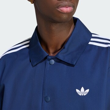 ADIDAS ORIGINALS Přechodná bunda – modrá