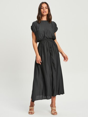 Abito 'Carol' di Willa in nero