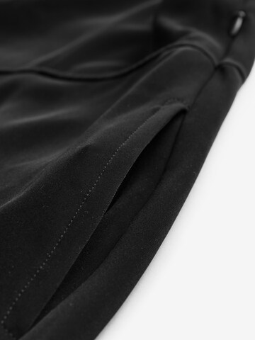 Robe Next en noir