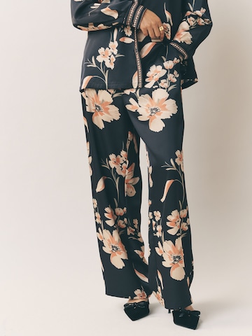 Loosefit Pantalon LAURA ASHLEY en rouge