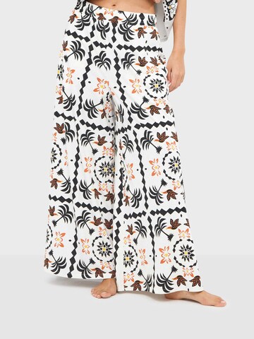 Gisela Avar lõige Püksid, värv valge: eest vaates