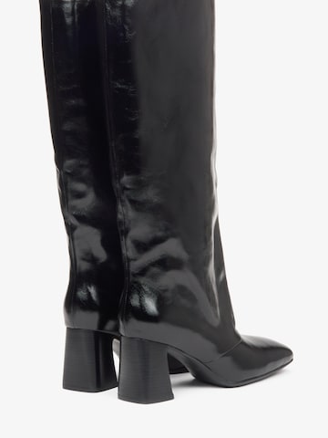 Estro Boots '518-1' in Black
