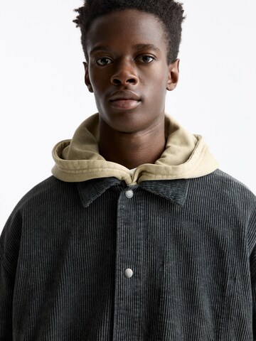 Giacca di mezza stagione di Pull&Bear in grigio