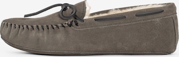 Minnetonka Moccasins in Grey: front
