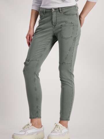 Coupe slim Pantalon monari en vert