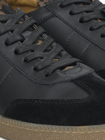 Estro Slip On '09-3223'‌‌‌‌‌ in Schwarz