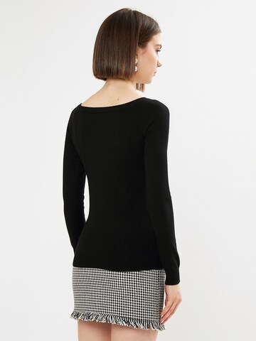 Influencer Pullover in Schwarz