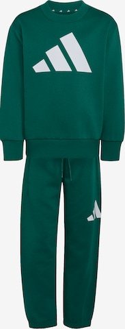 ADIDAS SPORTSWEAR Trainingspak 'Essentials' in Groen: voorkant