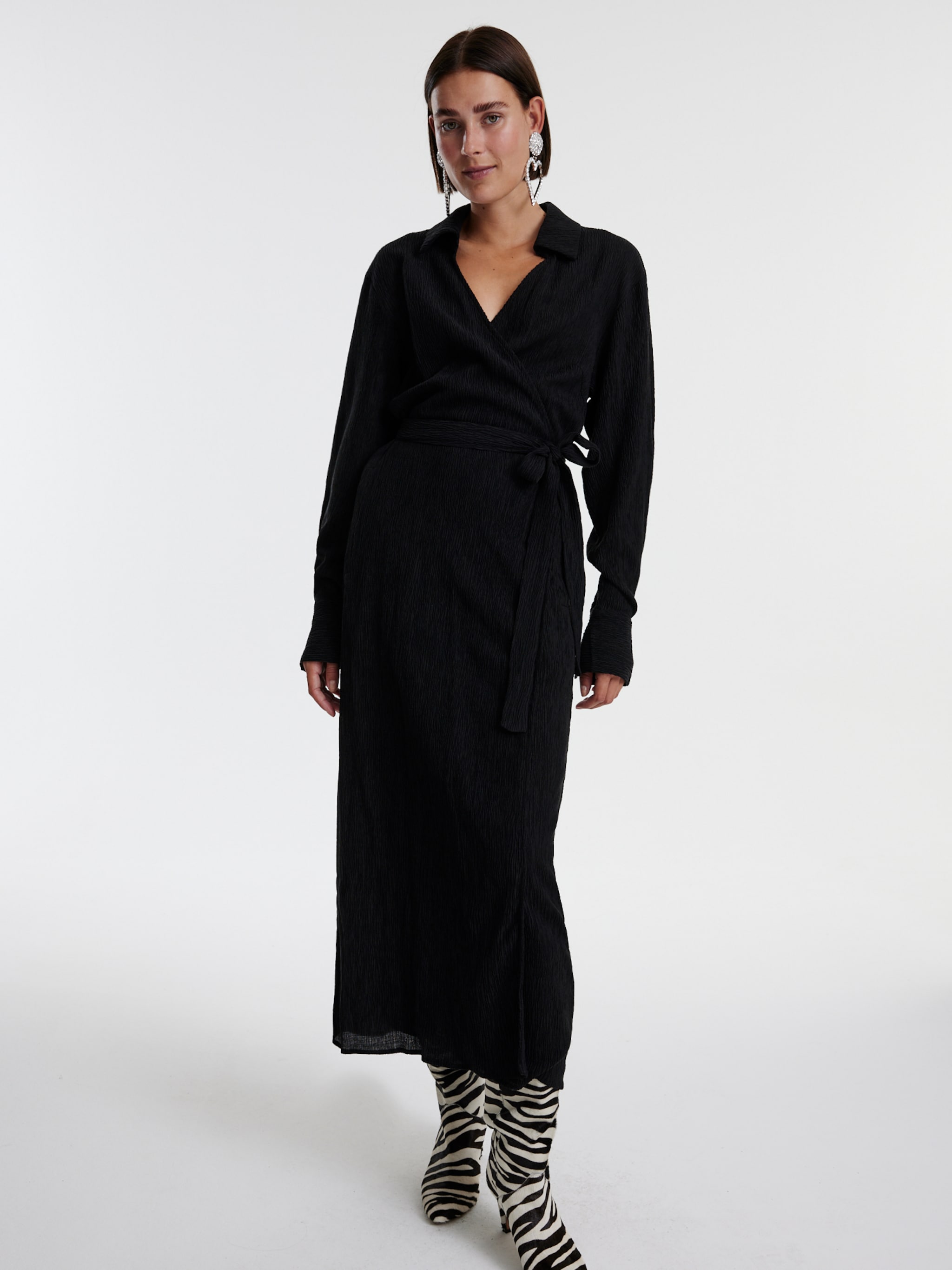 EDITED Produkte Kleid 'Finn' schwarz