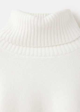 Pullover 'AMISA' di MANGO in bianco