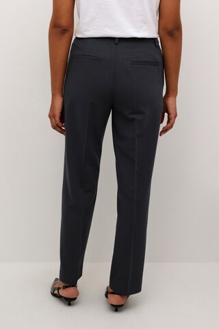Regular Pantalon à plis 'Sakura' Kaffe en noir