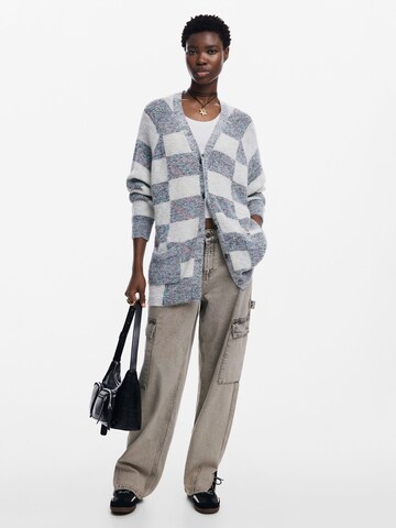 Desigual - Cárdigan en gris