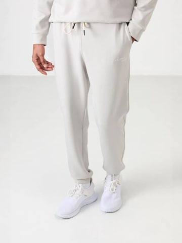 Tommy Life Tracksuit in White