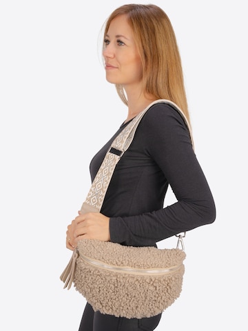 Seasons of April Fanny Pack 'Curly' in Beige