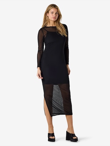 Rochie 'NMJUDITH' de la Noisy may pe negru: față