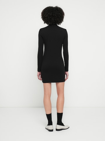 Calvin Klein Jeans Úpletové šaty – černá