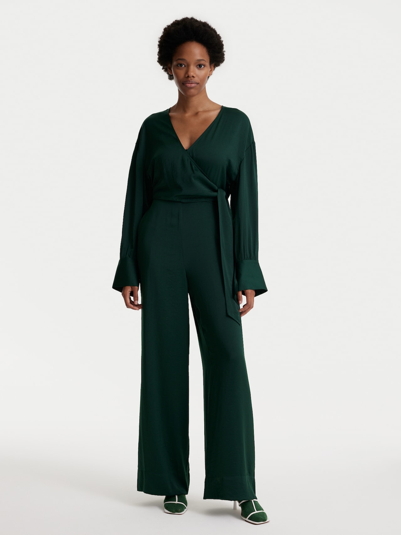 EDITED Jumpsuit 'Panthea' Donkergroen
