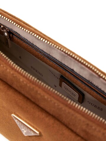Borsa a spalla di GUESS in marrone