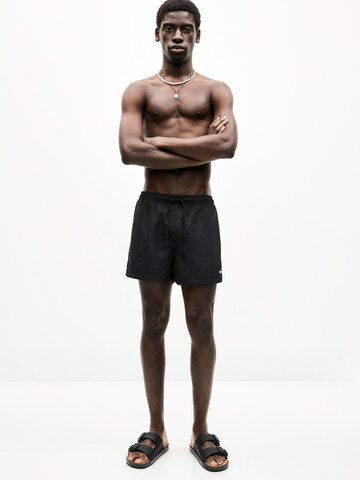 Shorts de bain Pull&Bear en noir