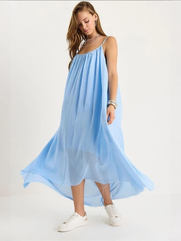 Abito estivo di Bianco Lucci in blu