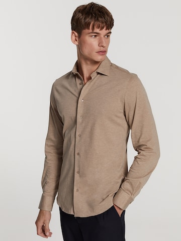 Coupe slim Chemise 'Pablo' Shiwi en beige : devant