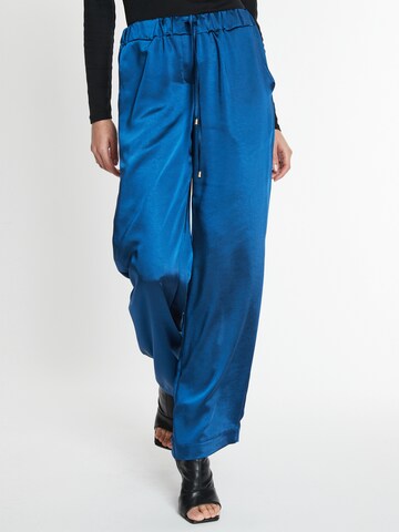 Ana Alcazar Regular Trousers in Blue