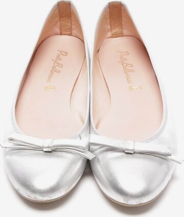 PRETTY BALLERINAS Flats & Loafers in 37 in Silver