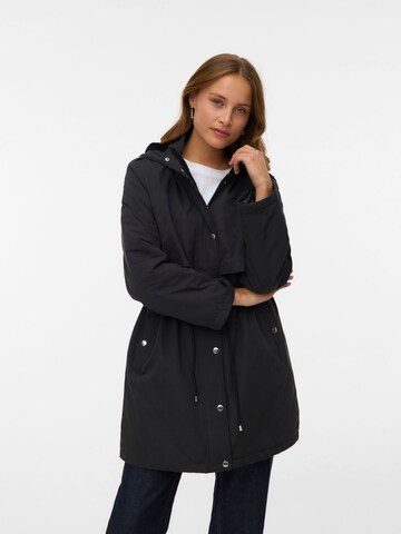 Parka mi-saison 'GAIL ' VERO MODA en noir : devant