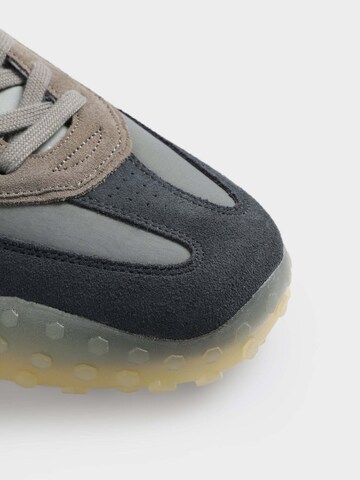 Scalpers Sneakers 'New Prax' in Grey