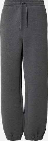 Effilé Pantalon 'Simon' WEEKDAY en gris : devant