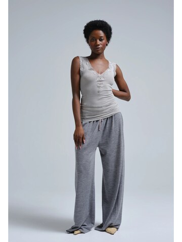 Seamless Basic Top in Grey