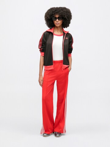 Loosefit Pantalon 'Firebird' ADIDAS ORIGINALS en rouge