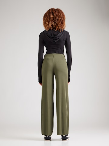 regular Pantaloni 'Su44ri' di Hailys in verde