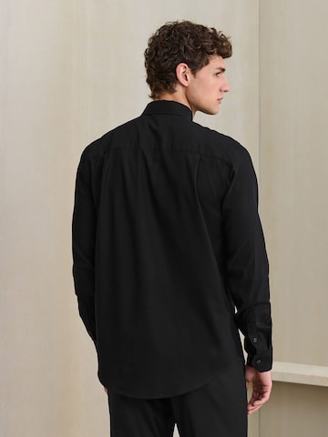 Regular fit Camicia 'Smart' di Next in nero