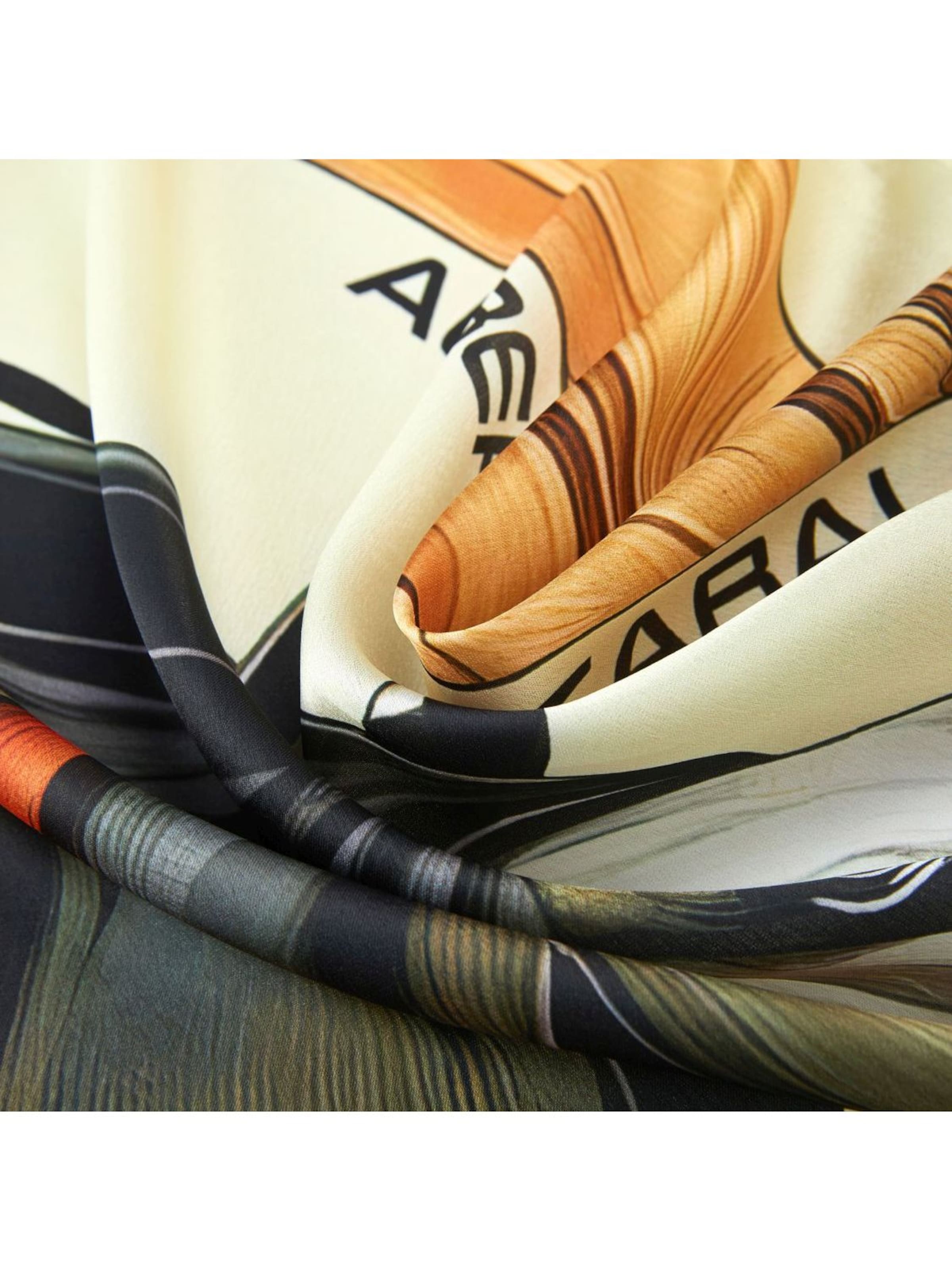 alberto cabale - Chal 'Grand carré de soie Fire Horse Zoé' en naranja