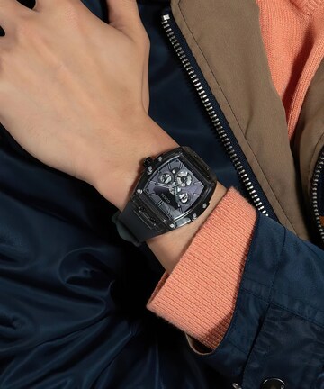 GUESS Analog watch in Grey