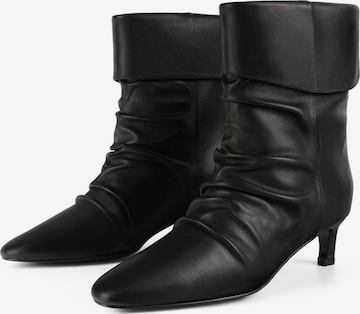 L37 HANDMADE SHOESGležnjače 'DARK SIDE BLOOM' - crna boja: prednji dio