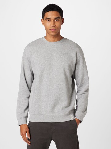 Sweat-shirt QS en gris : devant